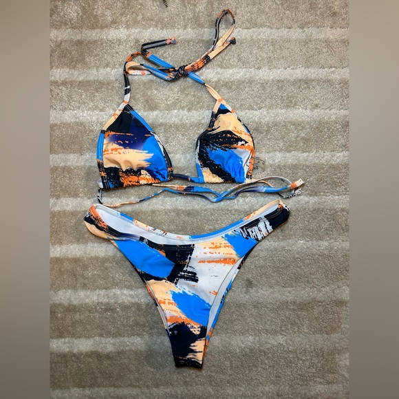 SHEIN Allover Graphic Triangle Halter Bikini Swimsuit - Picture 1 of 2